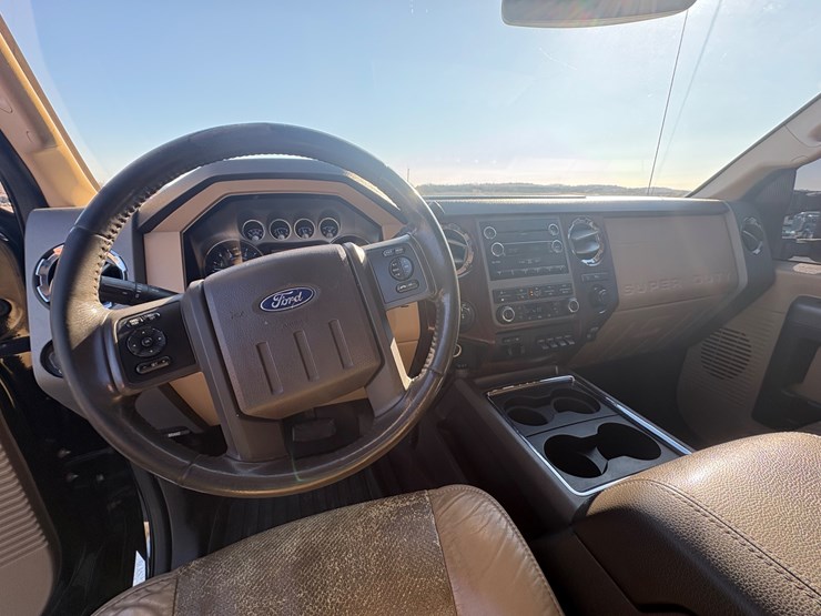 2011-ford-f250-lariat-image-14