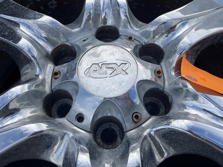 #1449-•-(4)-aluminum-6-bolt-rims-with-tires-image-5