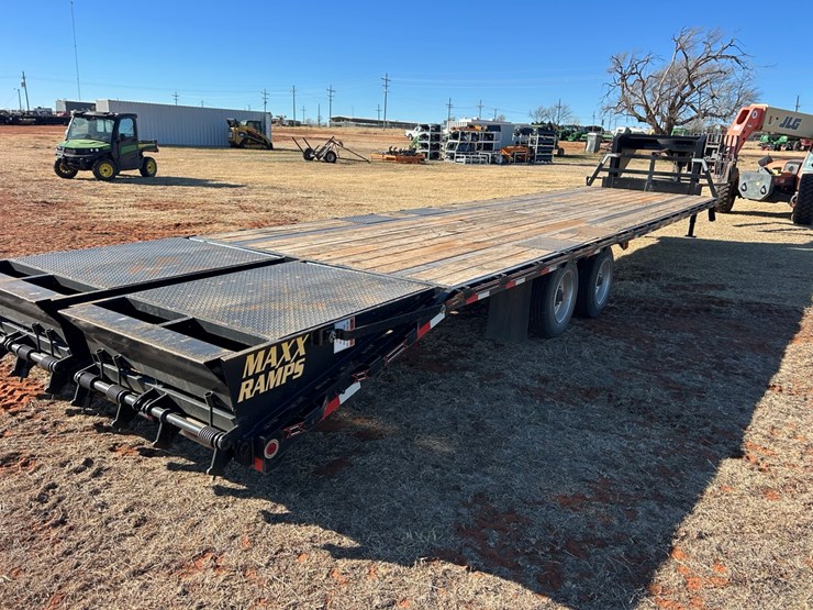 #89-•-2024-diamond-t-gn-flatbed-image-5