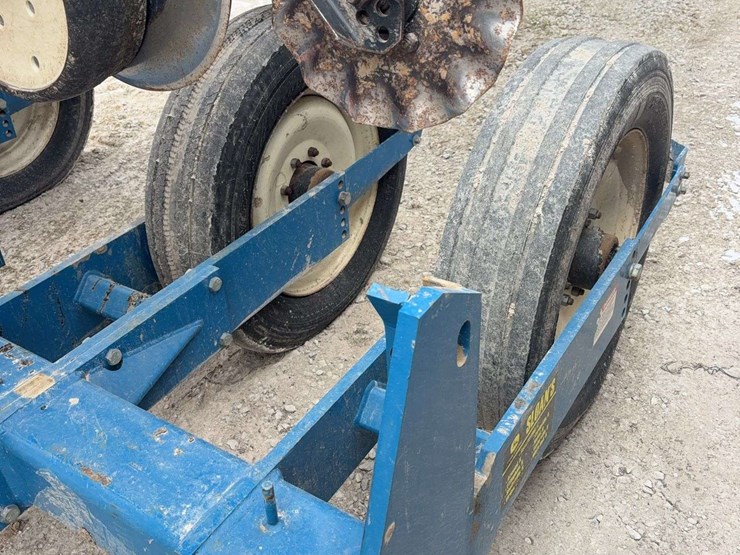 2008-kinze-3600-image-10