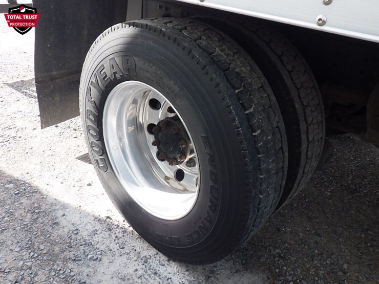 2020-hino-268a-image-6