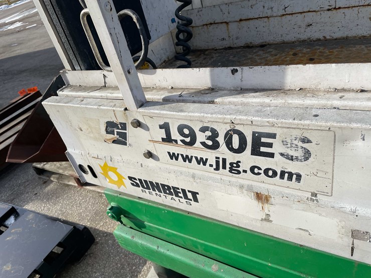 jlg-1930es-image-21