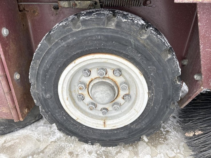 #5012-•-power-boss-tss-floor-scrubber-sweeper-image-34