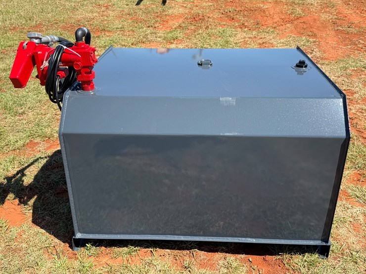 #73-•-2026-x-star-fuel-tank-image-3