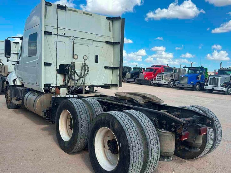 2014-international-prostar-image-3