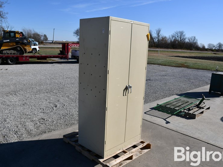 tennsco-metal-cabinet-image-3