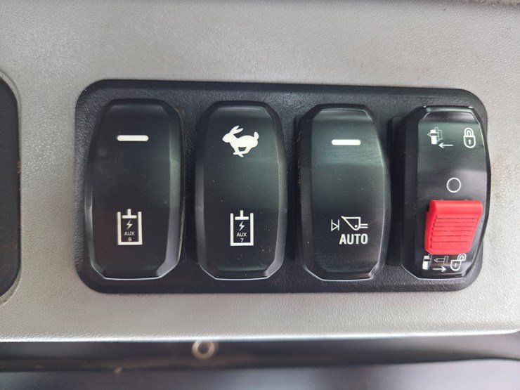 caterpillar-299d3-image-38