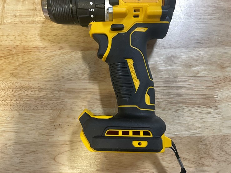 #2037-•-dewalt-compatible-20v-cordless-impact-driver-and-hammer-drill-with-(2)-8ah-batteries-and-battery-charger-in-carrying-case-(pr12)-image-4