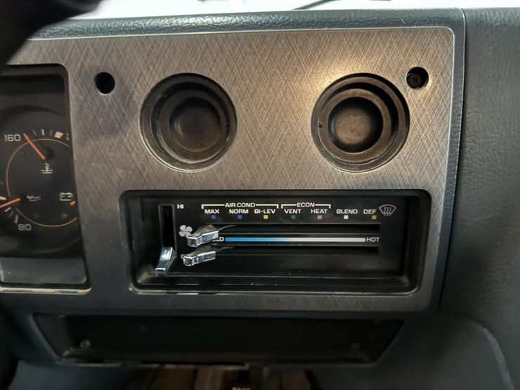 #2225-•-1996-chevrolet-box-truck-image-27