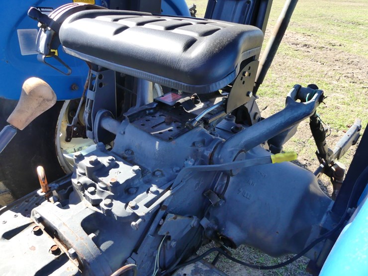 new-holland-3930-image-9