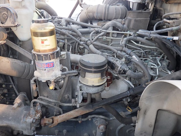 2020-hino-268a-image-10