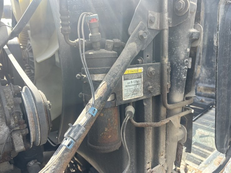 #1556-•-1999-mack-e7-460-day-cab-truck-tractor-image-38