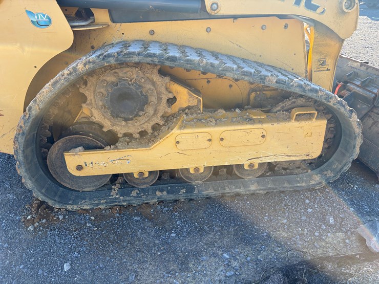 2017-gehl-rt165-image-8