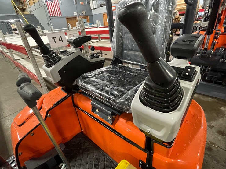 #2001-•-2025-unused-me18-mini-excavator-(o9)-image-10