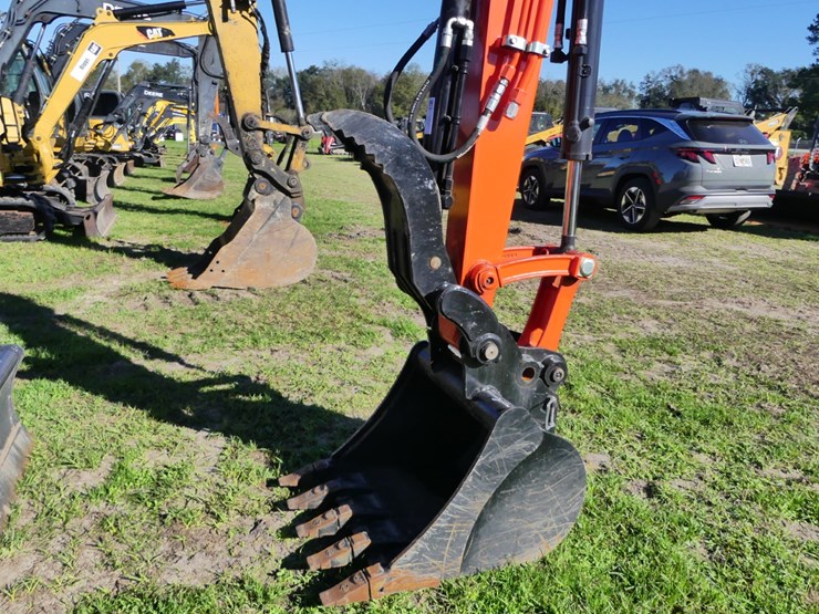 2025-kubota-kx040-5-image-8