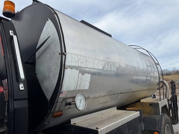 1994-ford-f700-image-17