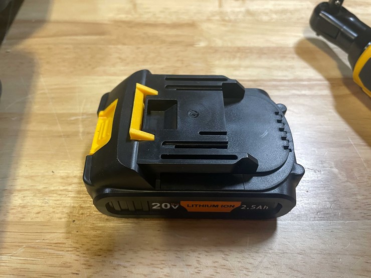 #2033-•-dewalt-style-cordless-ratchet-wrench-with-(2)-batteries,-charger-and-case-(pr12)-image-14