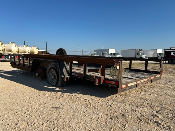 2008-texas-bragg-20-utility-trailer-image-4