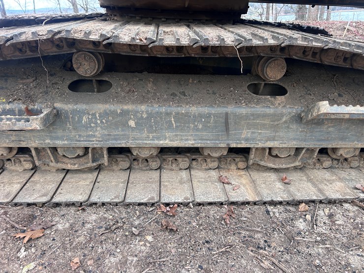 2022-volvo-ec220el-image-45