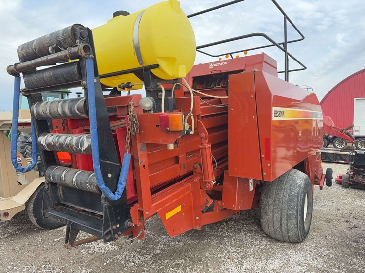 2004-hesston-4760-image-7