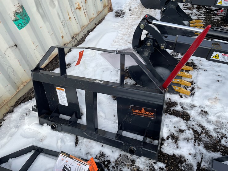 #1451-•-unused,-landhonor-skidsteer-bale-spear-image-1