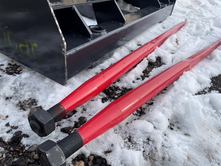 #1452-•-unused,-landhonor-skidsteer-bale-spear-image-2