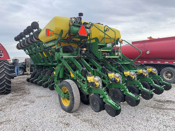 2013-john-deere-1790-image-10