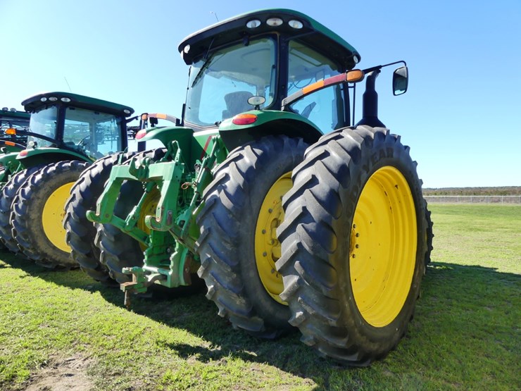 2017-john-deere-8245r-image-3