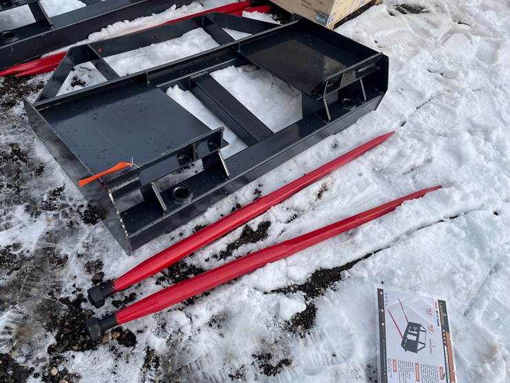 #1452-•-unused,-landhonor-skidsteer-bale-spear-image-1