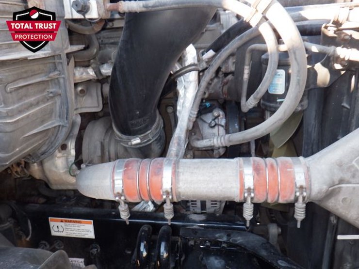 2020-freightliner-cascadia-113-image-31