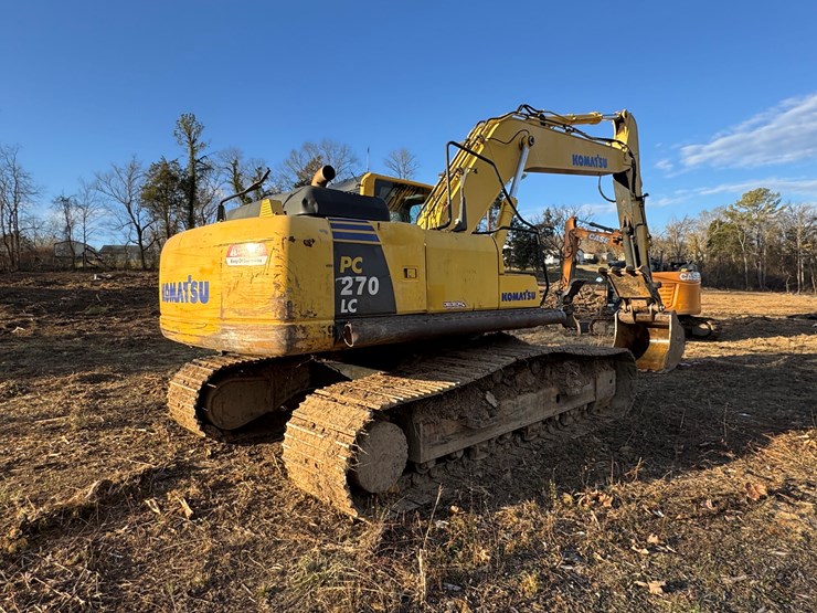 komatsu-pc270-lc-8-image-5