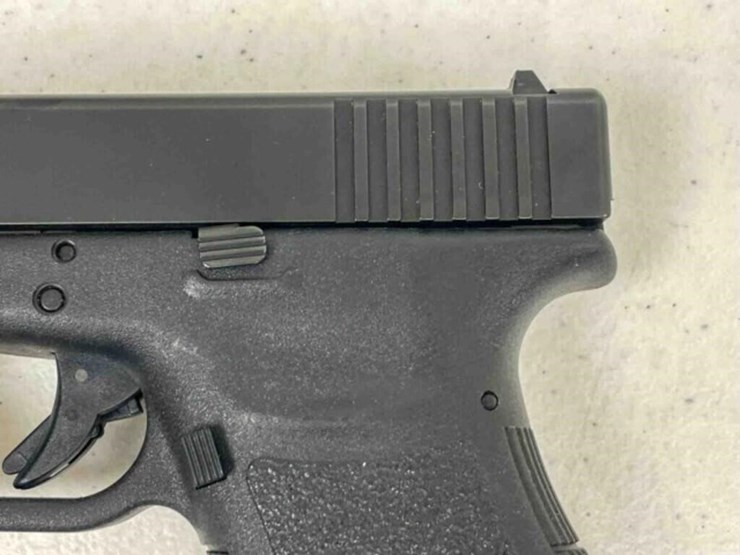 glock-pistol-image-3