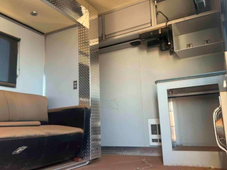 2012-brumley-manufacturing-data-van-trailer-image-6