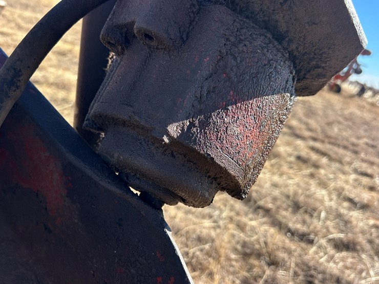 hesston-1014-image-12