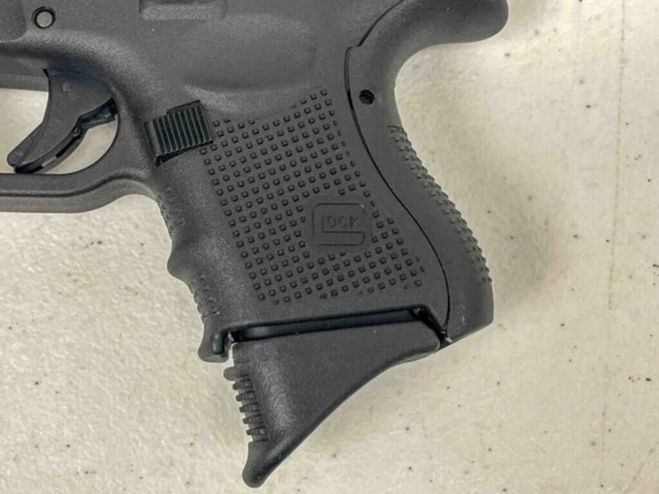 glock-pistol-image-13