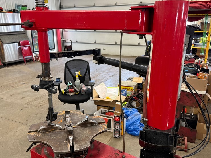 #1025-•-hunter-engineering-txc-515-tire-changer-image-3