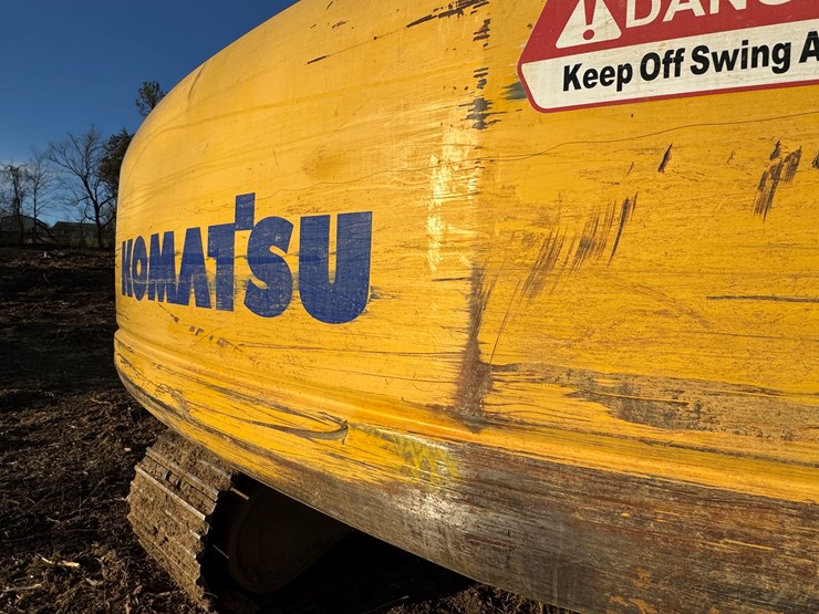 komatsu-pc270-lc-8-image-30