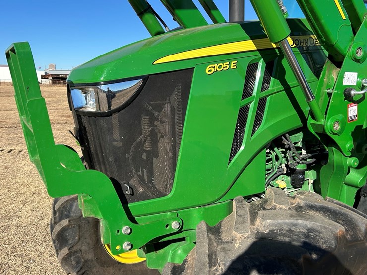 john-deere-6105e-image-18