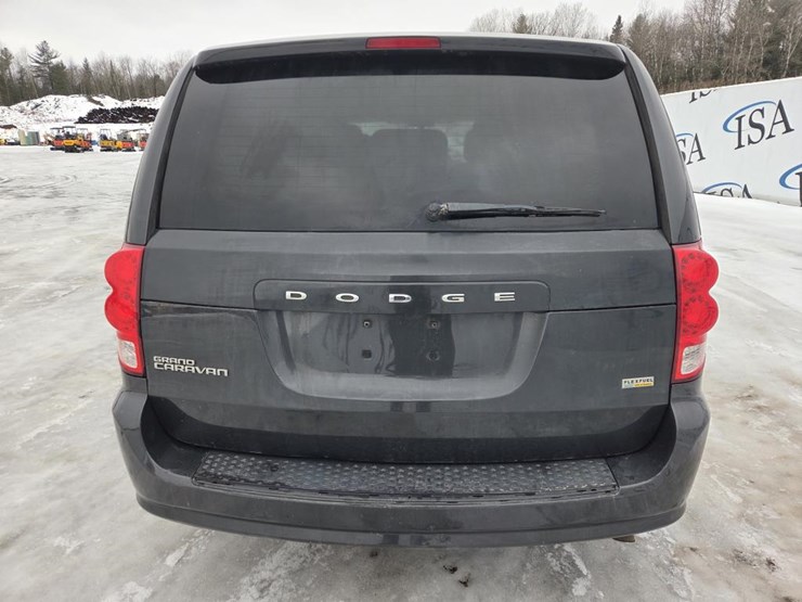 2012-dodge-grand-caravan-image-4