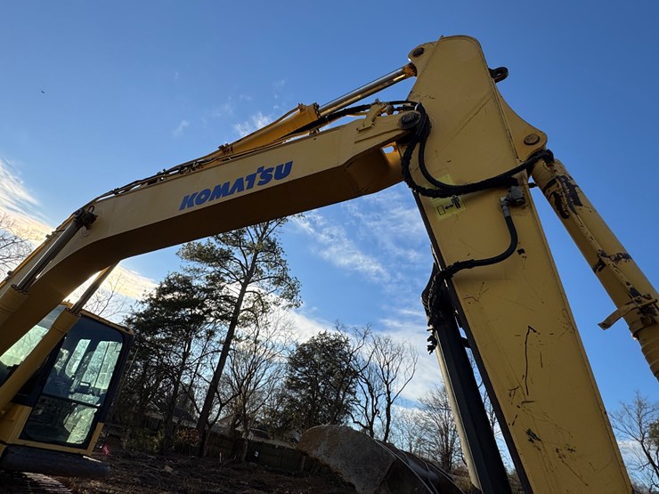 komatsu-pc270-lc-8-image-22