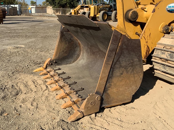 2005-caterpillar-963c-image-13