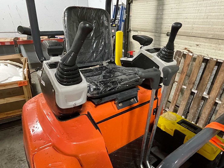 #2003-•-2025-unused-me18-mini-excavator-(o9)-image-3