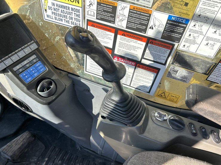 2014-komatsu-pc360-lc-10-image-56