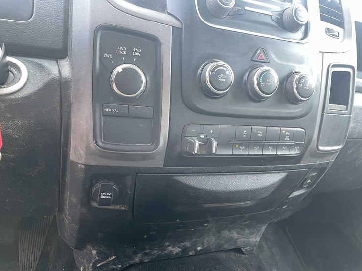 2016-ram-2500-tradesman-image-114