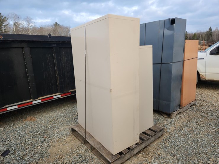 #6047-•-(2)-cabinets-image-4