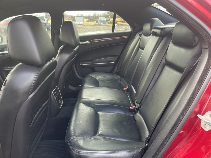 #1024-•-2012-chrysler-300-awd-sedan-(has-paperwork-to-obtain-title)-image-39
