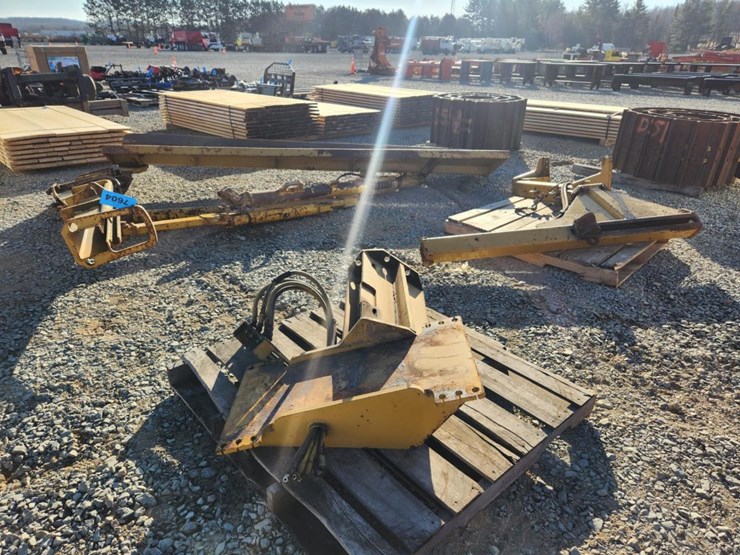 caterpillar-140g-image-2