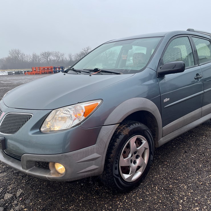 #1026 • 2006 Pontiac Vibe Hatchback (Has WI Title)