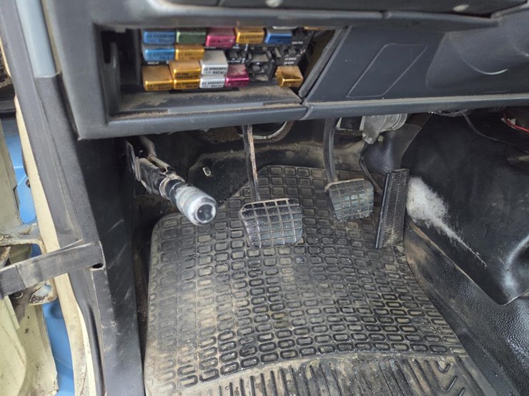 1999-caterpillar-3126-image-78