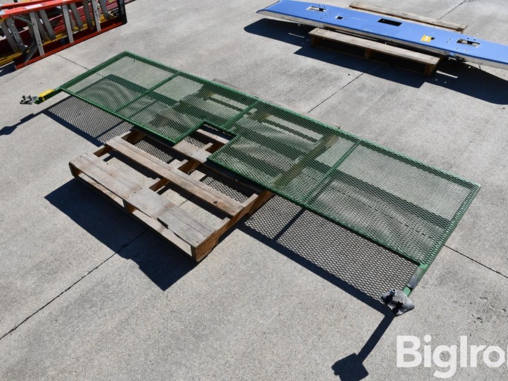 9'x2'-screen-image-7